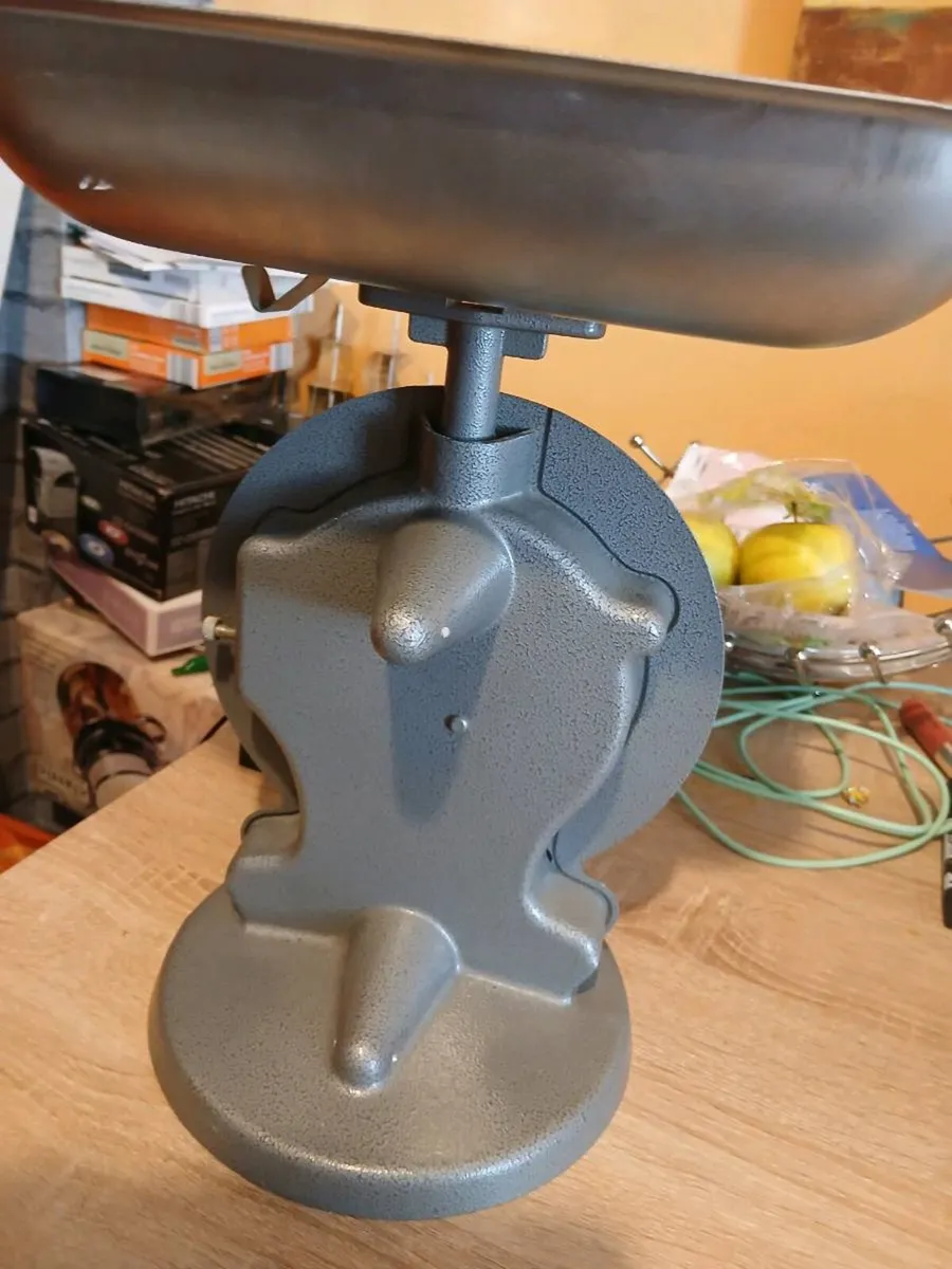 Vintage Post Office Scales - Image 4