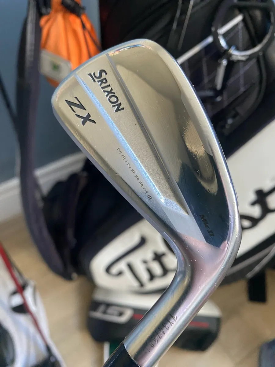 SRIXON driving iron 18 degree stiff - Image 1