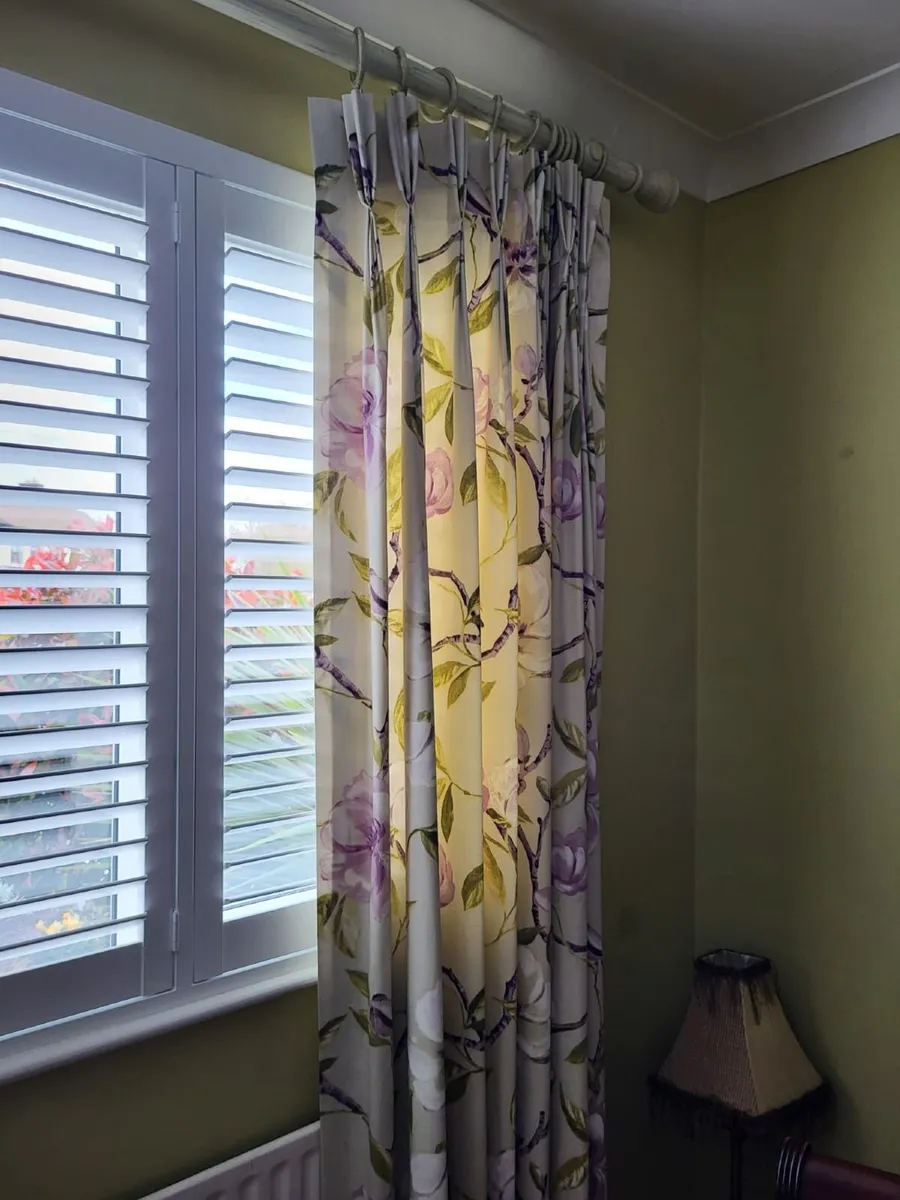Curtains and pole free - Image 2