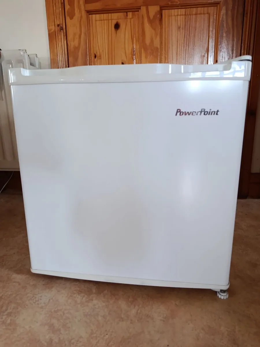 Counter top mini fridge . Gorey Co Wexford - Image 1