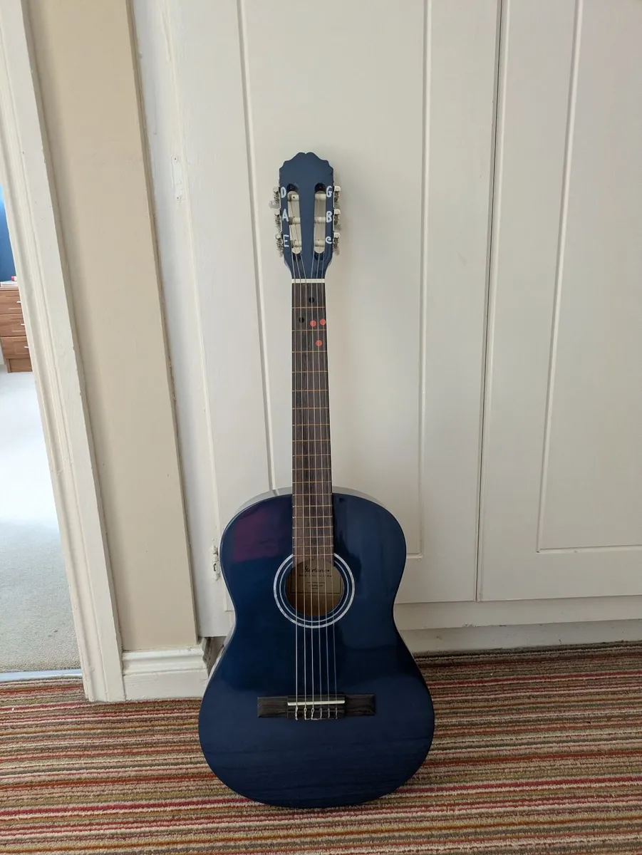 Beginner guitar - Image 3