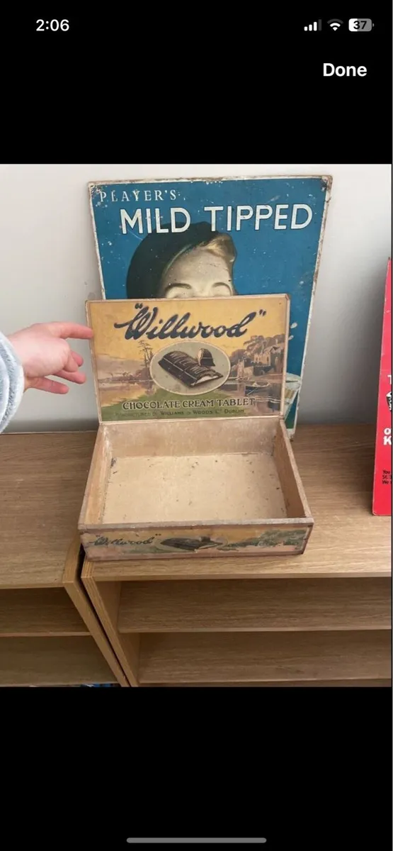 Vintage Dublin chocolate box - Image 1