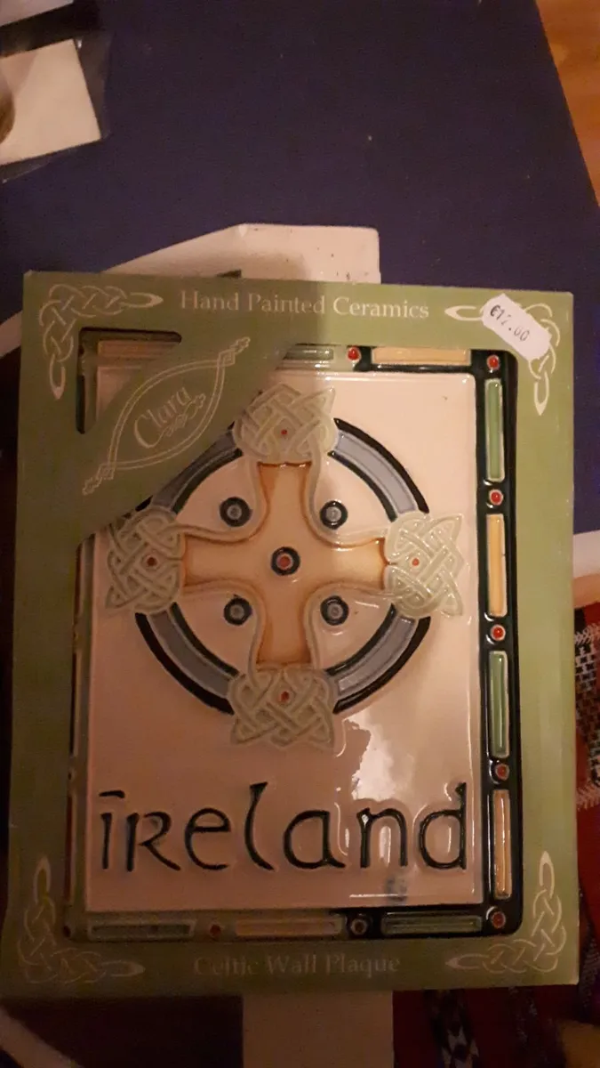 Ceramic wall hanging new - Image 1