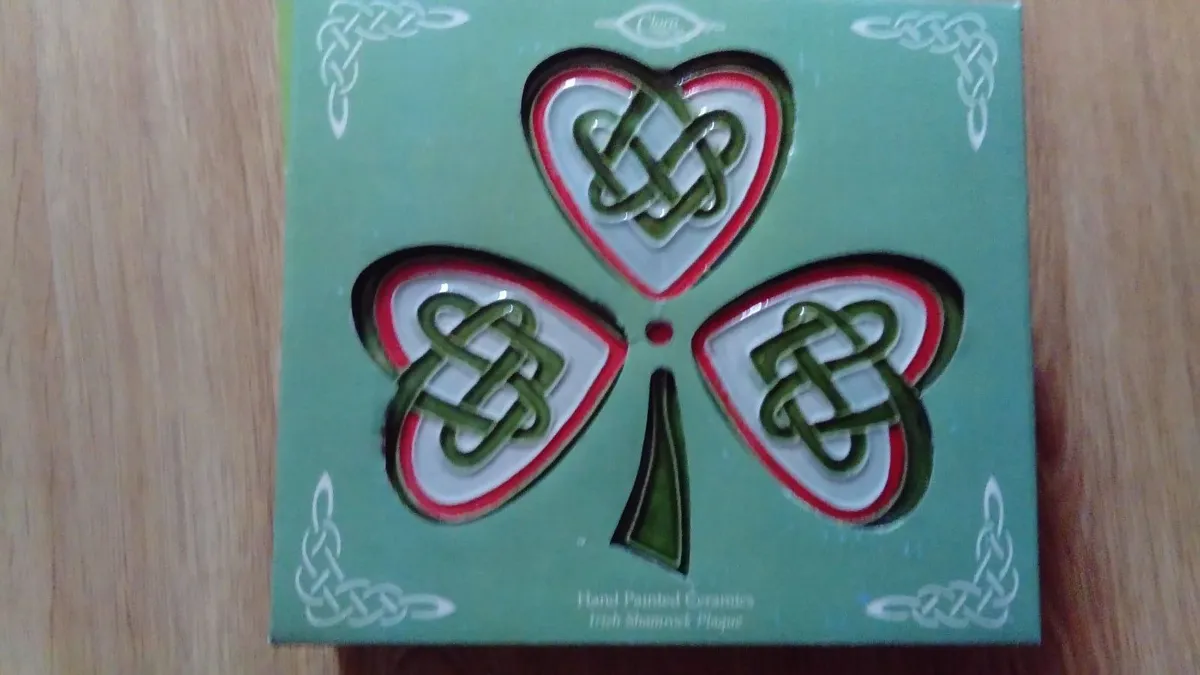 Ceramic wall hanging new - Image 3