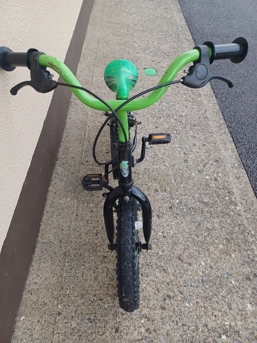 Apollo Claws 14inch bike with stabilisers - Image 4