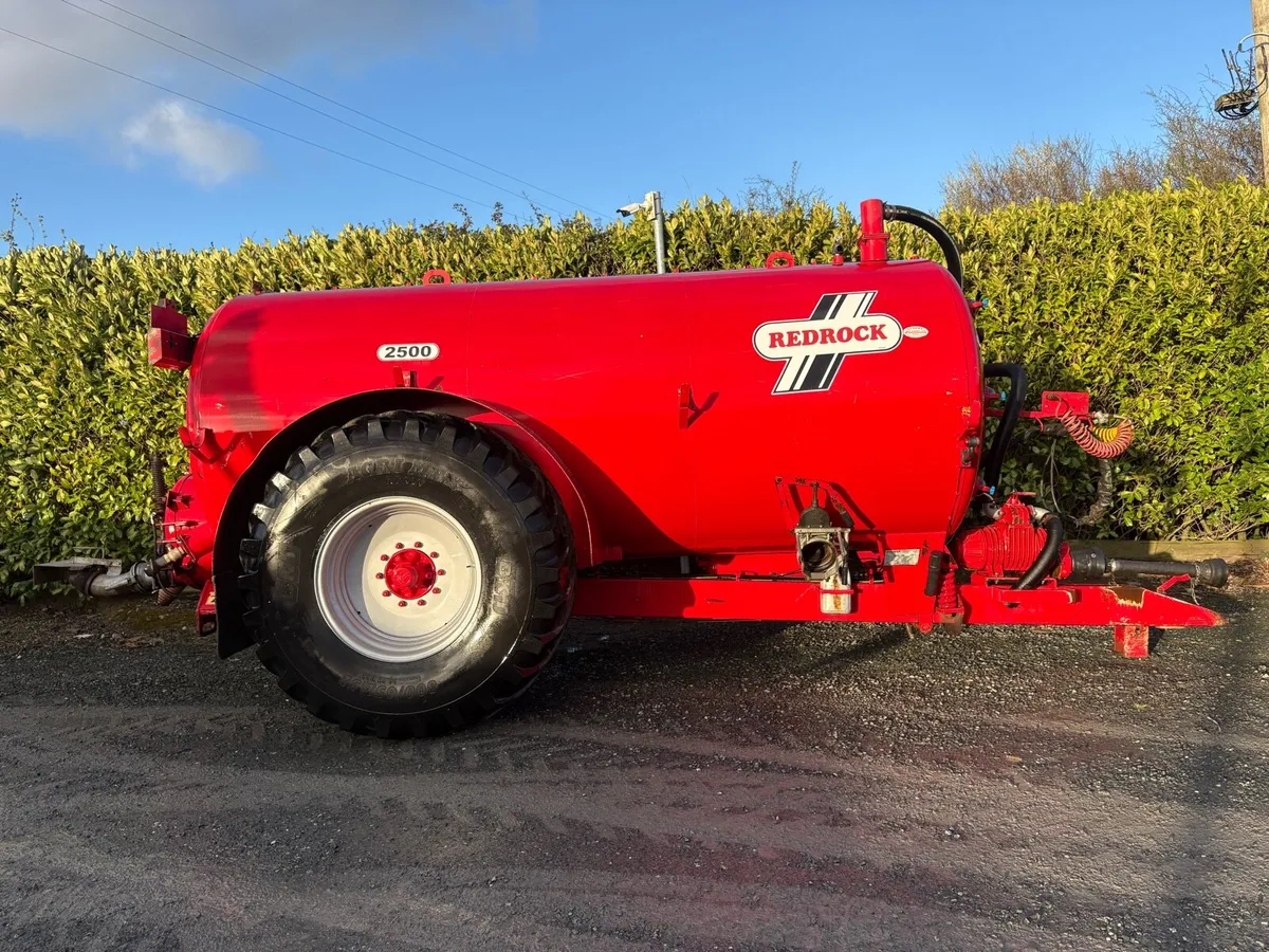 Red Rock 2500 gls Tank - Image 1