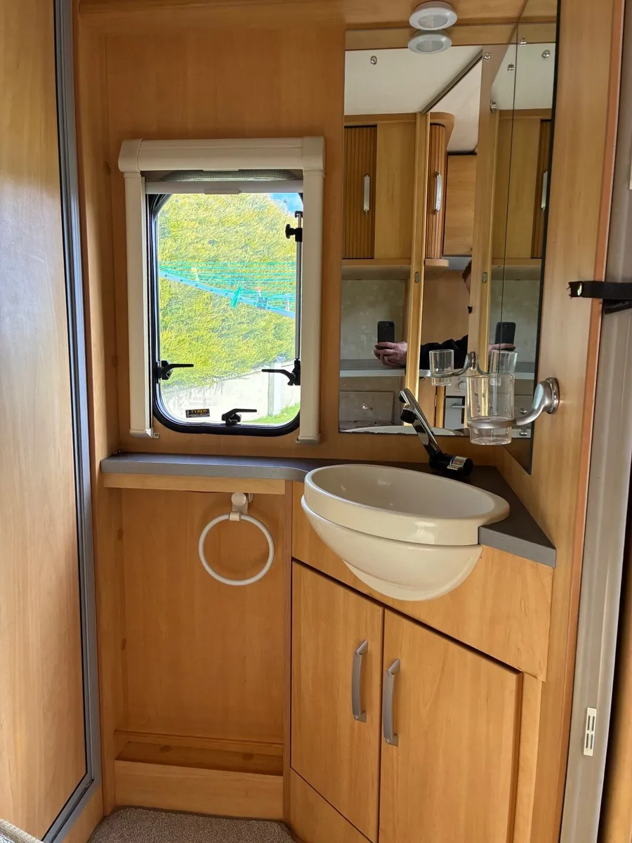 Sterling Europa 470 Caravan - Image 4
