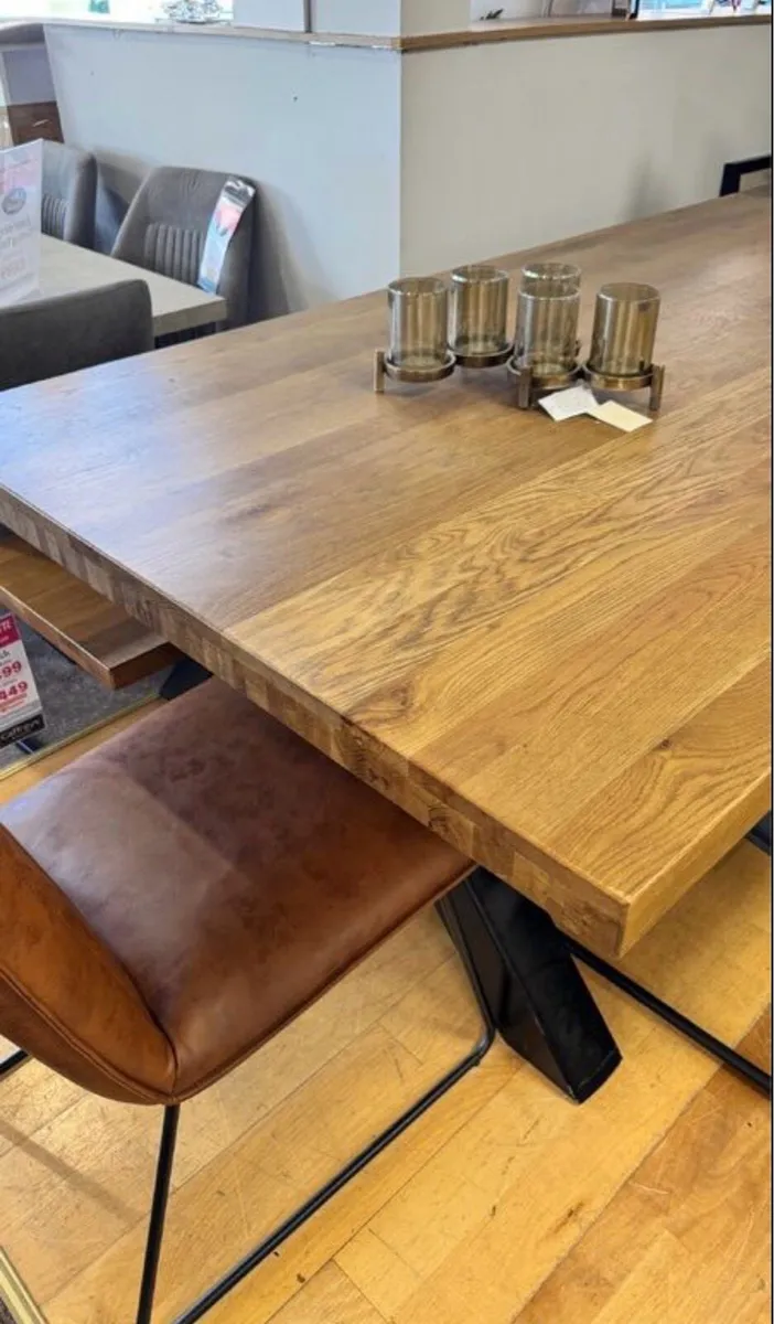 180cm Solid Oak Dining Table Ex Display - Image 1