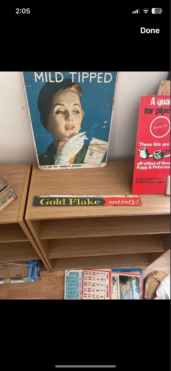 Vintage gold flake strip sign