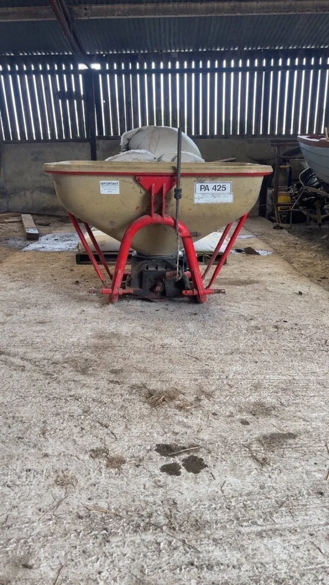 Abbey PA 425 Fertiliser spreader - Image 1