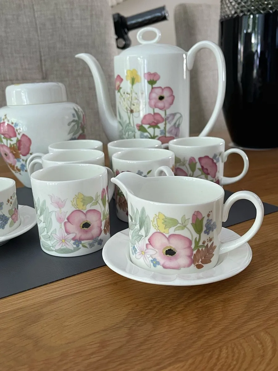 Wedgwood meadow sweet coffee set etc - Image 2