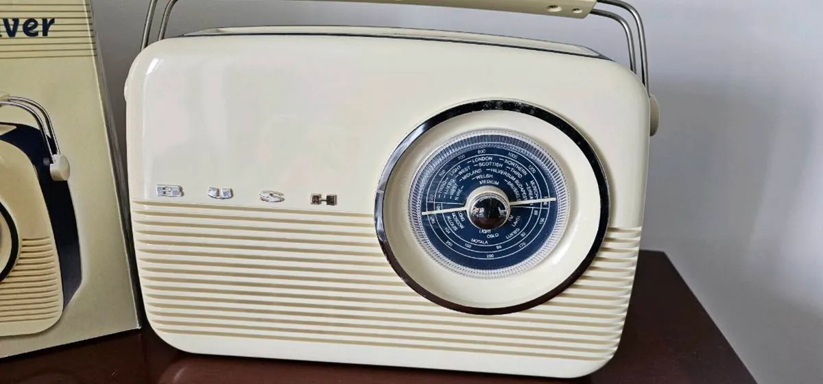 Bush Raido - Image 1