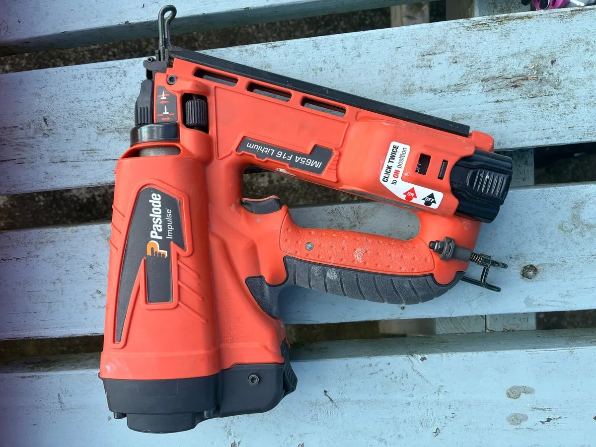 2x Paslode Nail Guns - Image 3