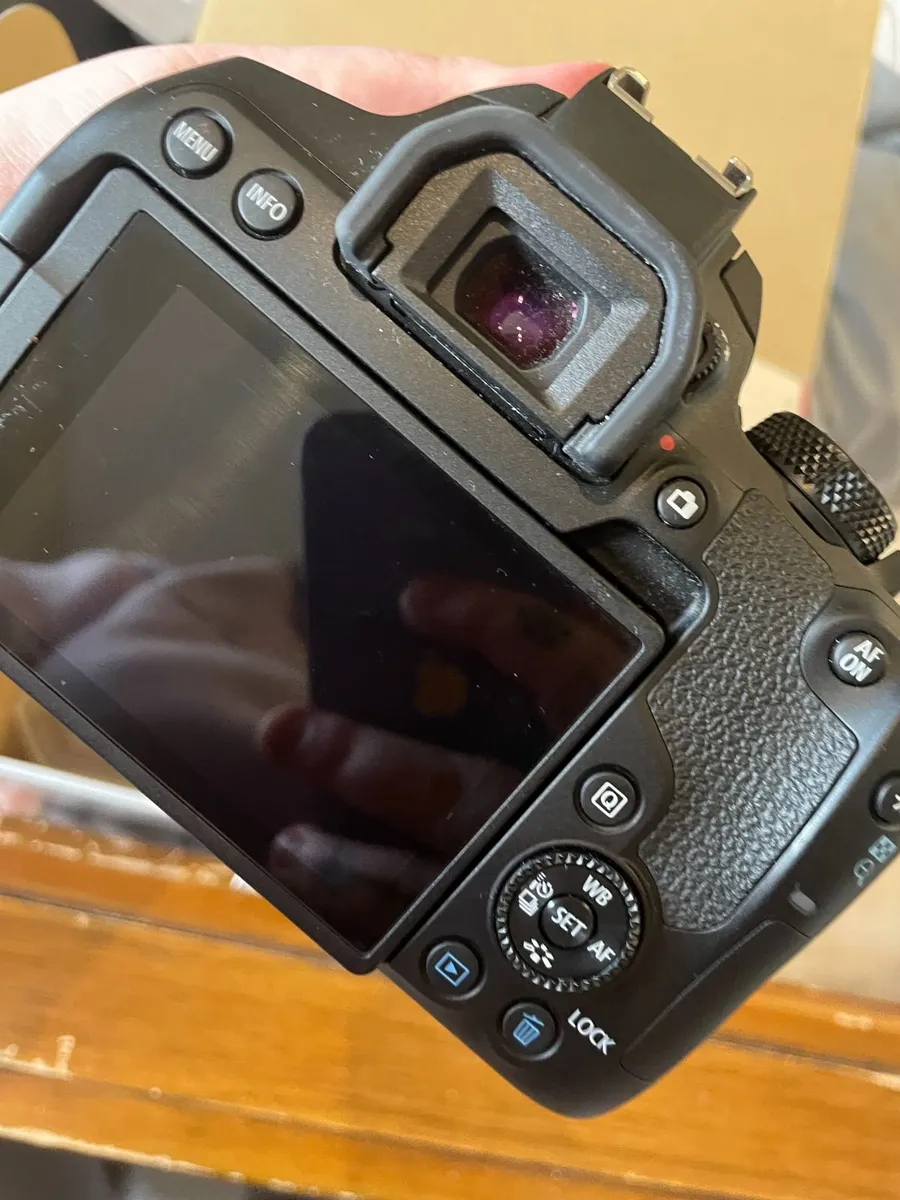 CANON EOS 850D + LIKE NEW, BOXED + 4 FILTERS, BAG - Image 4