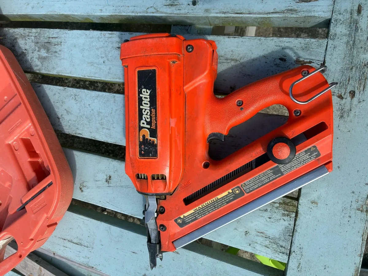 2x Paslode Nail Guns - Image 4