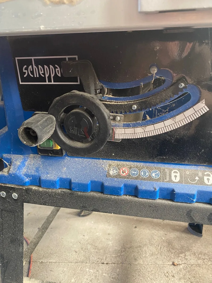 Circular saw - Image 1