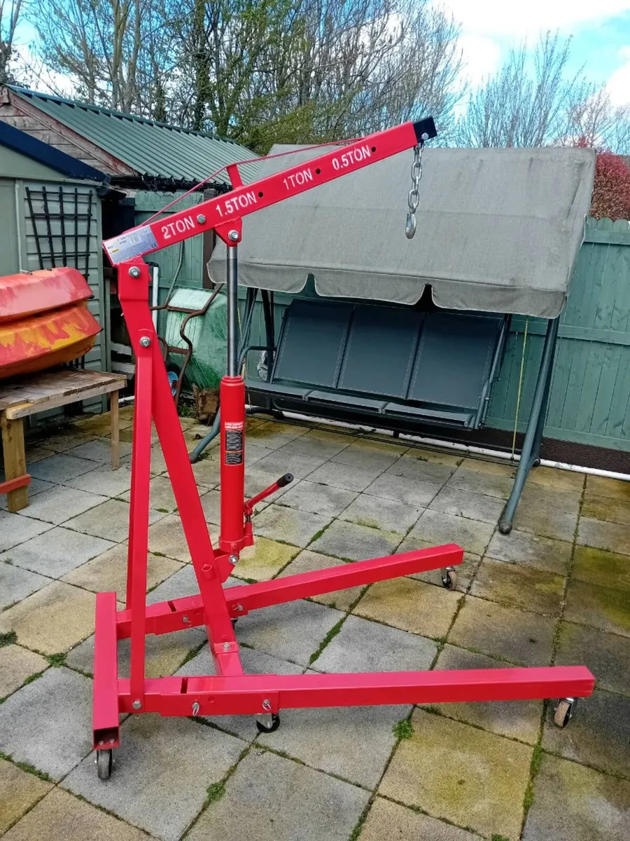 Engine hoist & jump starter/charger - Image 2