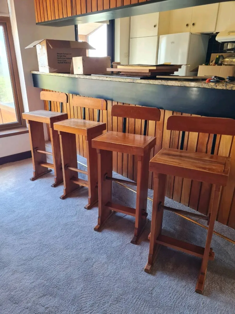 High chairs - Image 1