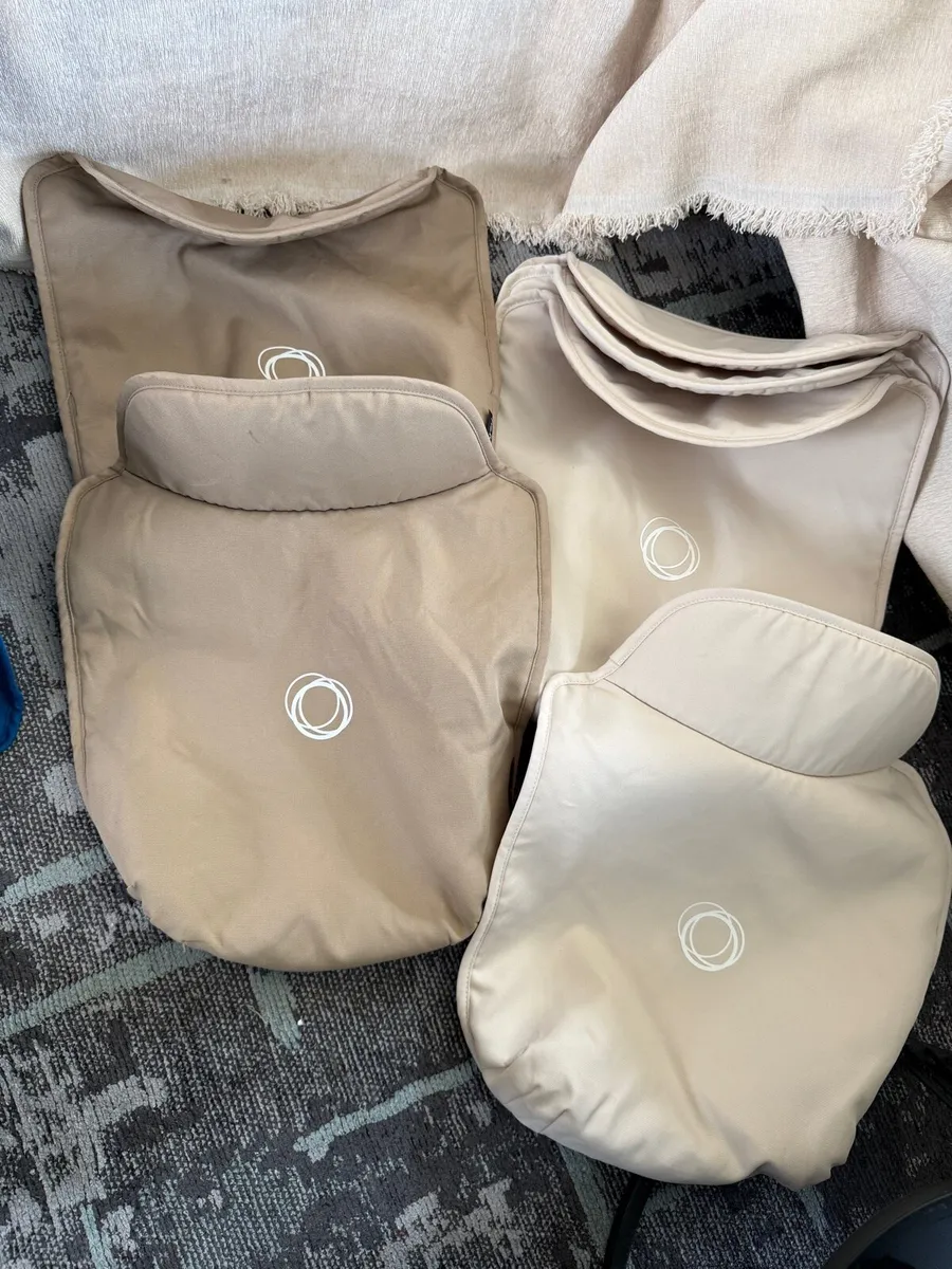 Bugaboo Donkey bassinets and aprons in sword - Image 4