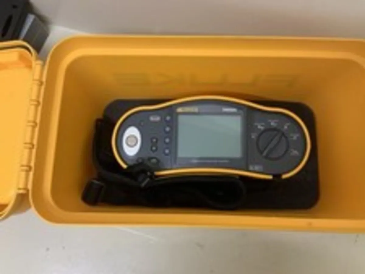 Fluke 1652 Multi Function Electrical Tester - Image 2