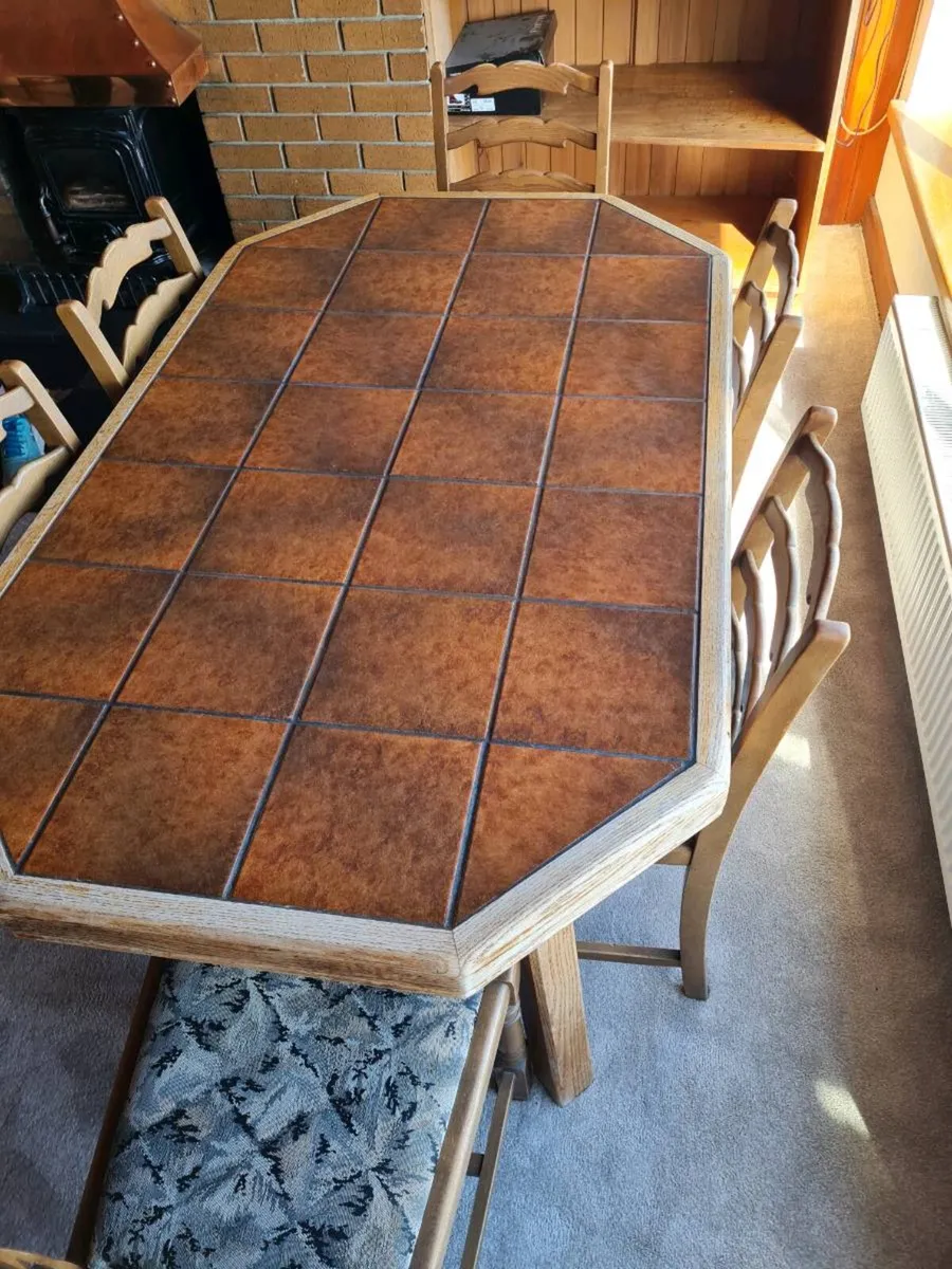 Table and Chairs - Image 2