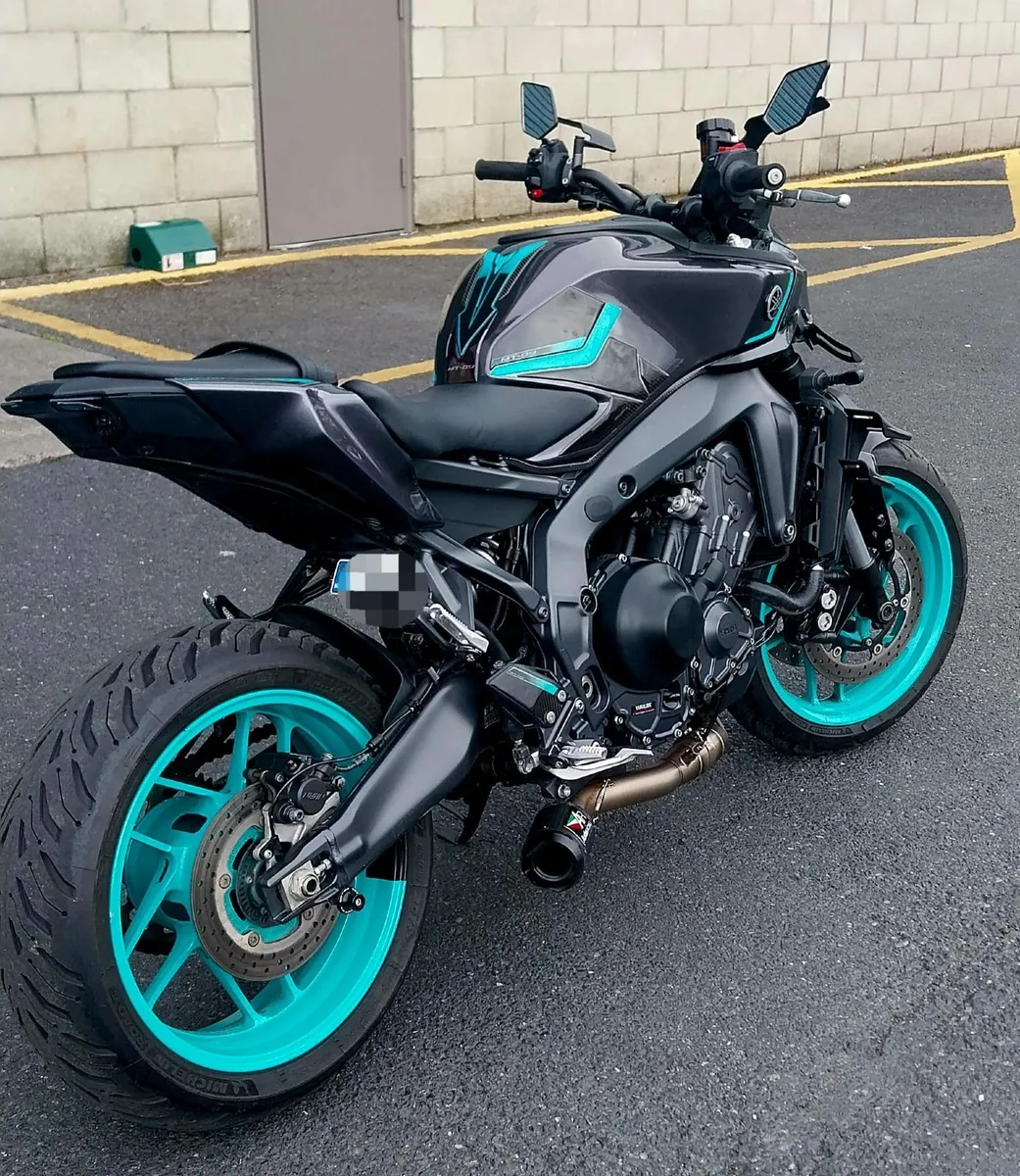 24 YAMAHA MT09 - Image 2