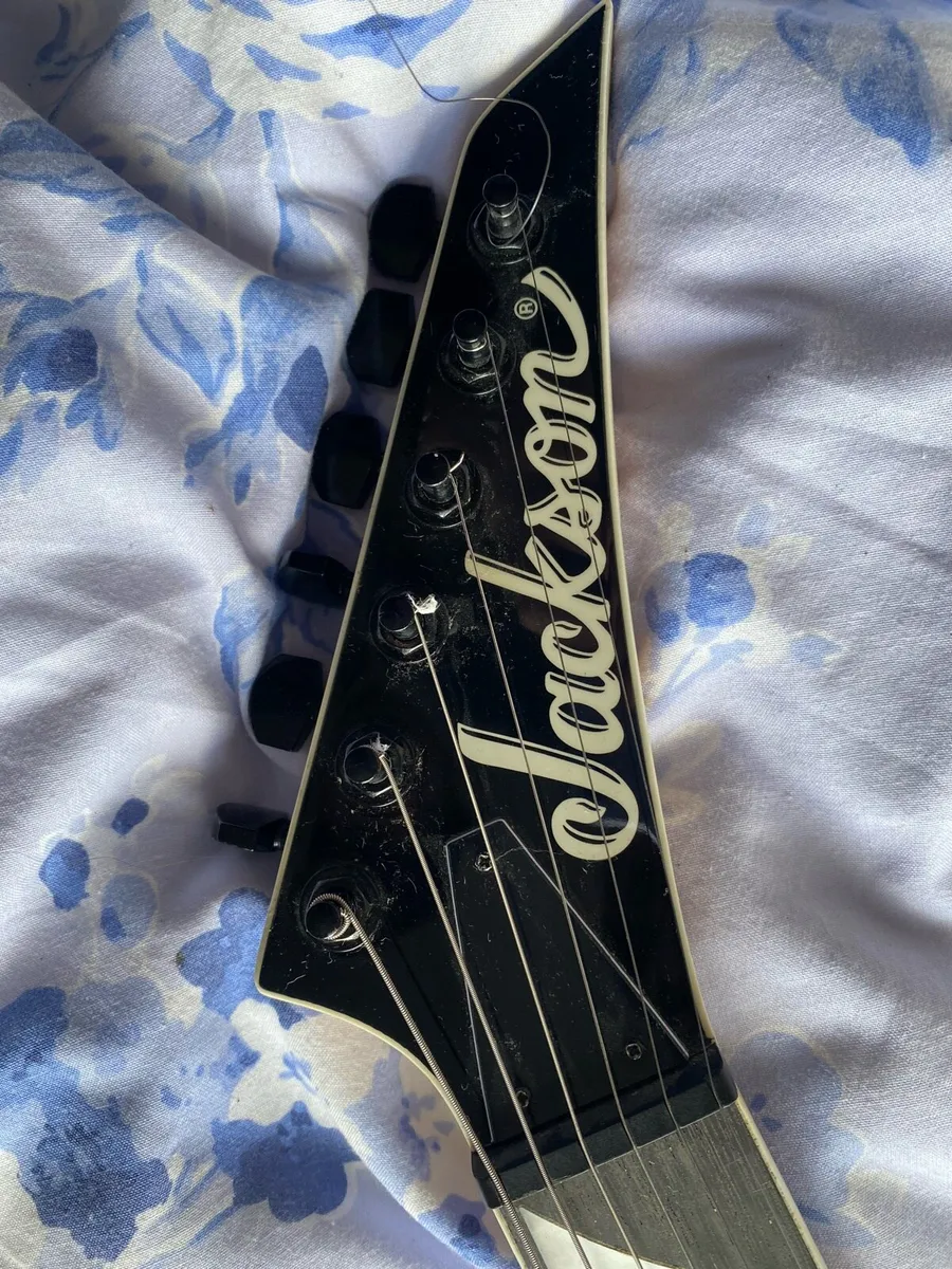 Jackson Dinky + strings - Image 4