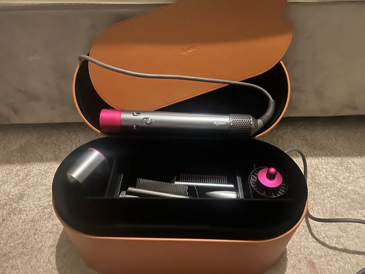 Dyson air wrap (long) - like new - Image 1