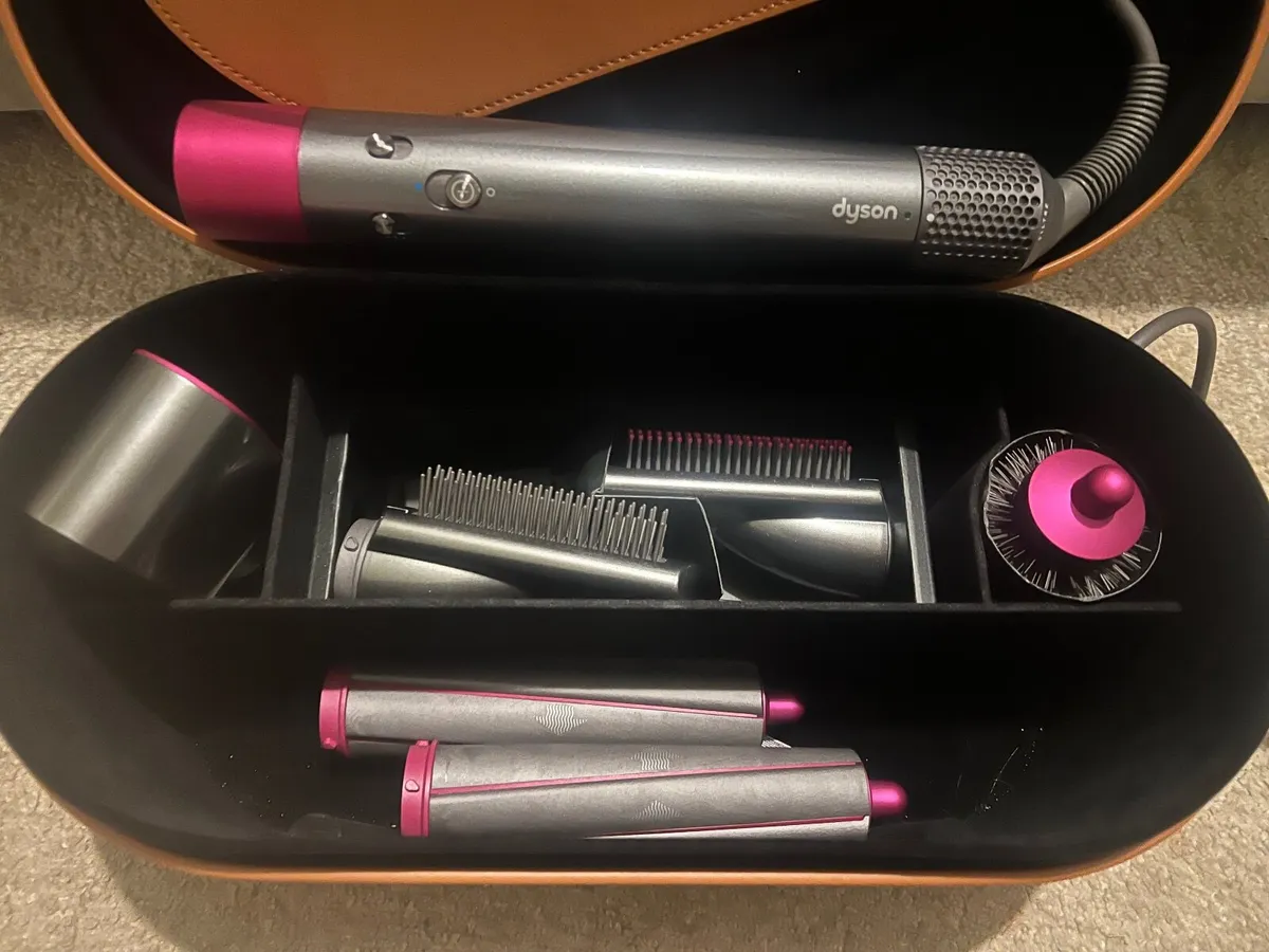 Dyson air wrap (long) - like new - Image 2