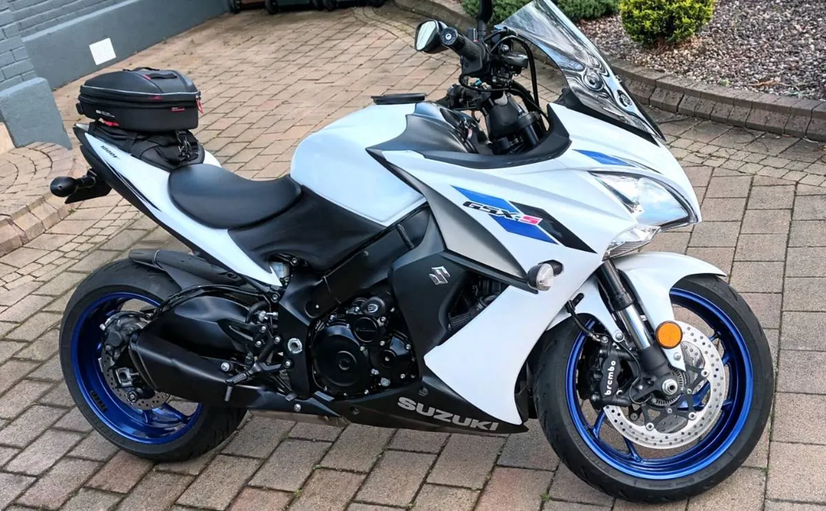 Suzuki GSXS 1000F - Image 2