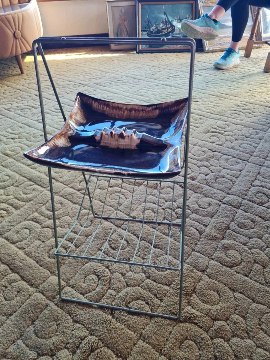 Retro style sofa with lamps - Image 2