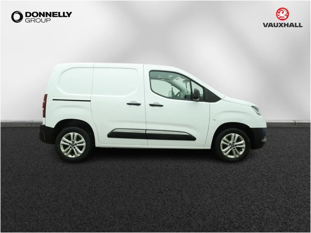 Toyota Proace City L1 Diesel Design - Image 2