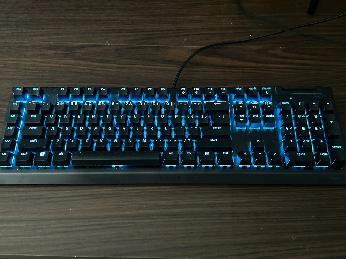 Razer BlackWidow V4 Keyboard (US Layout) WORTH 150 - Image 1