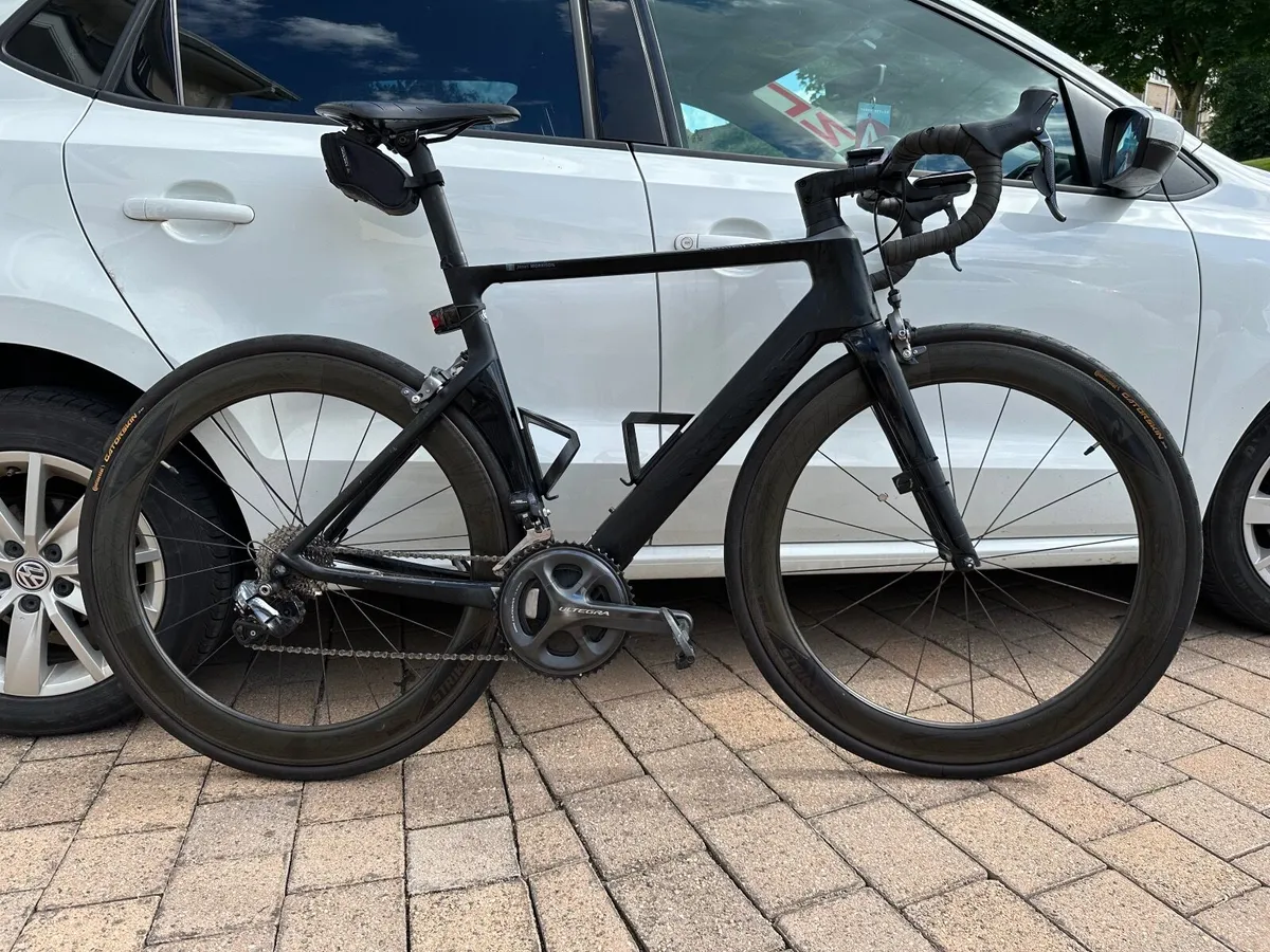Canyon Aeroad Road bike - Image 1