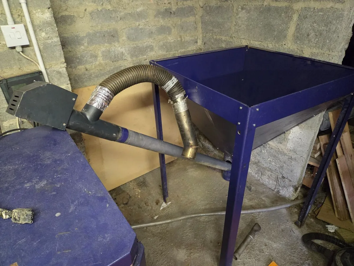Wood pellet boiler and feeder - Image 4