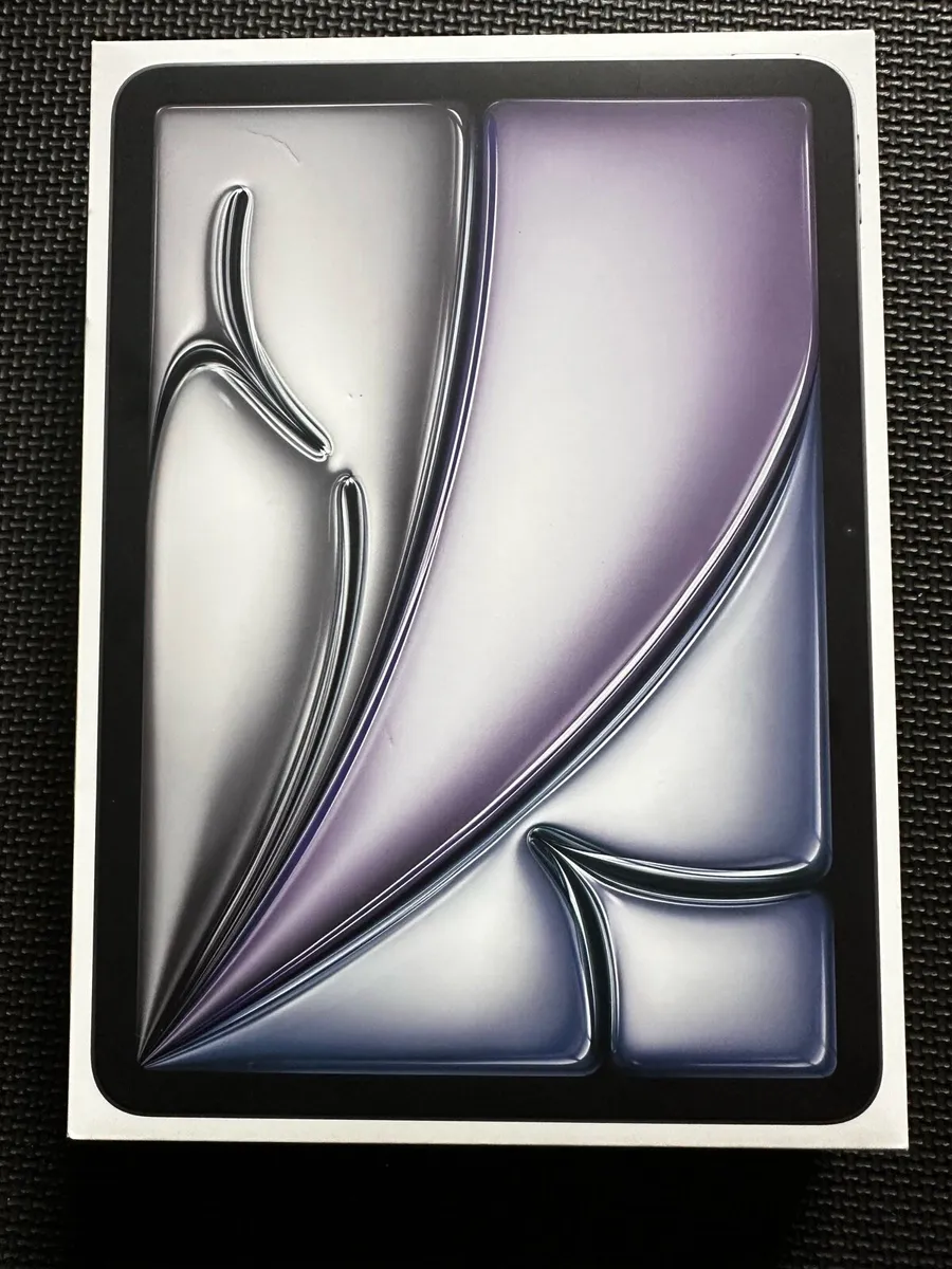 iPad Air 11-inch (M3) Wi-Fi - Image 1