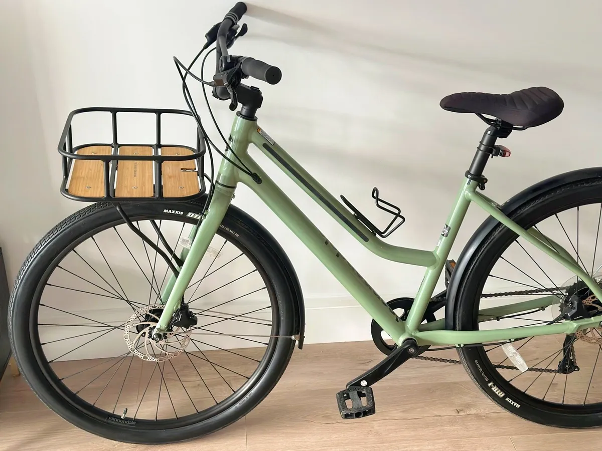 Cannondale Treadwell hybrid bike - Image 2