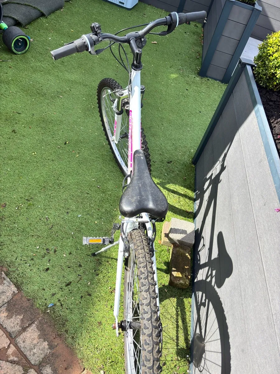 Girls bike - Image 4