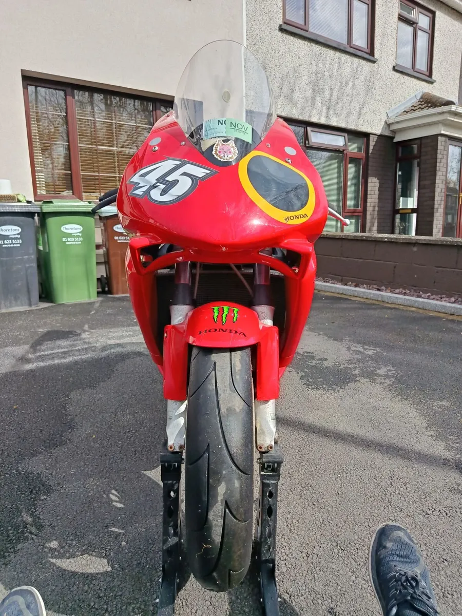 2004 Hond CBR 600RR (PC37) - Image 2