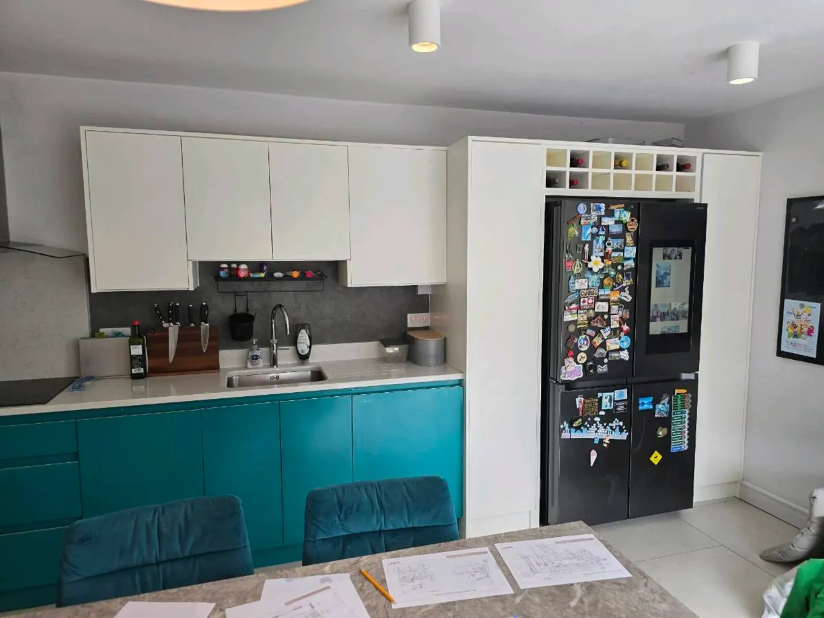 Kitchen units - Image 1