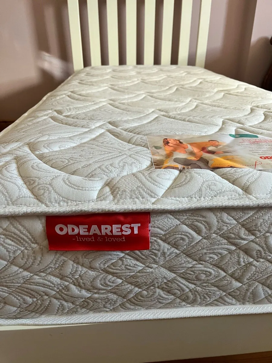 Single bed frame and mattress - Image 2