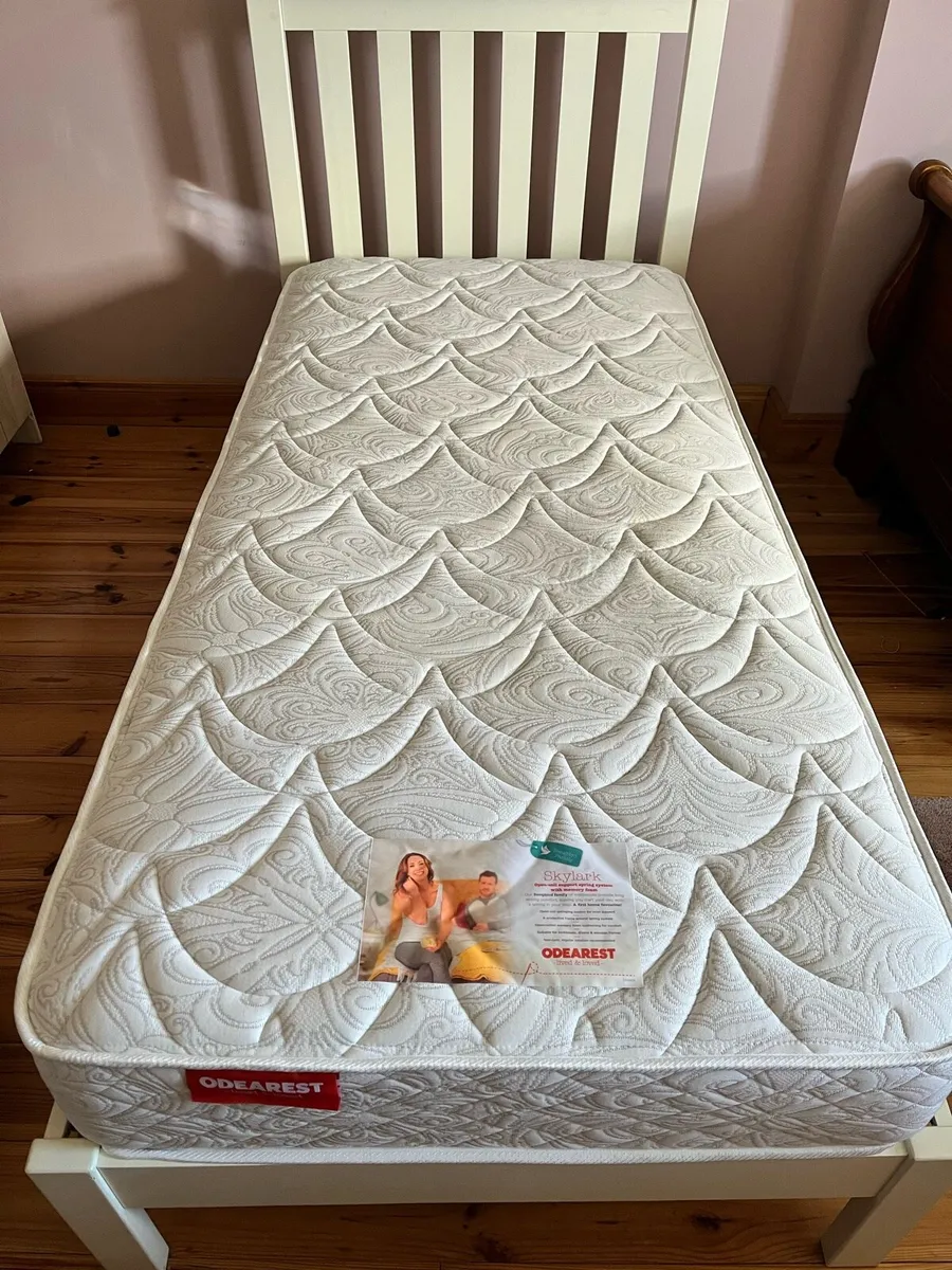 Single bed frame and mattress - Image 4