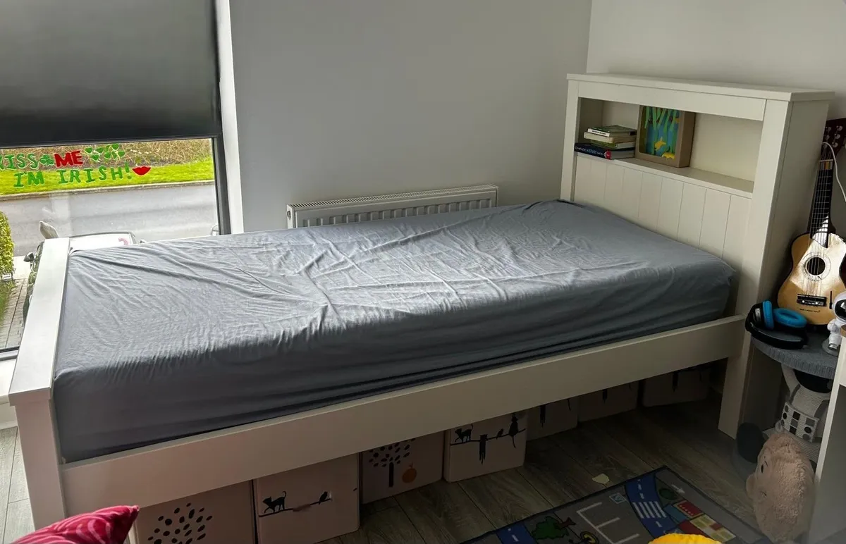 Single Bed frame (like new) - Image 4