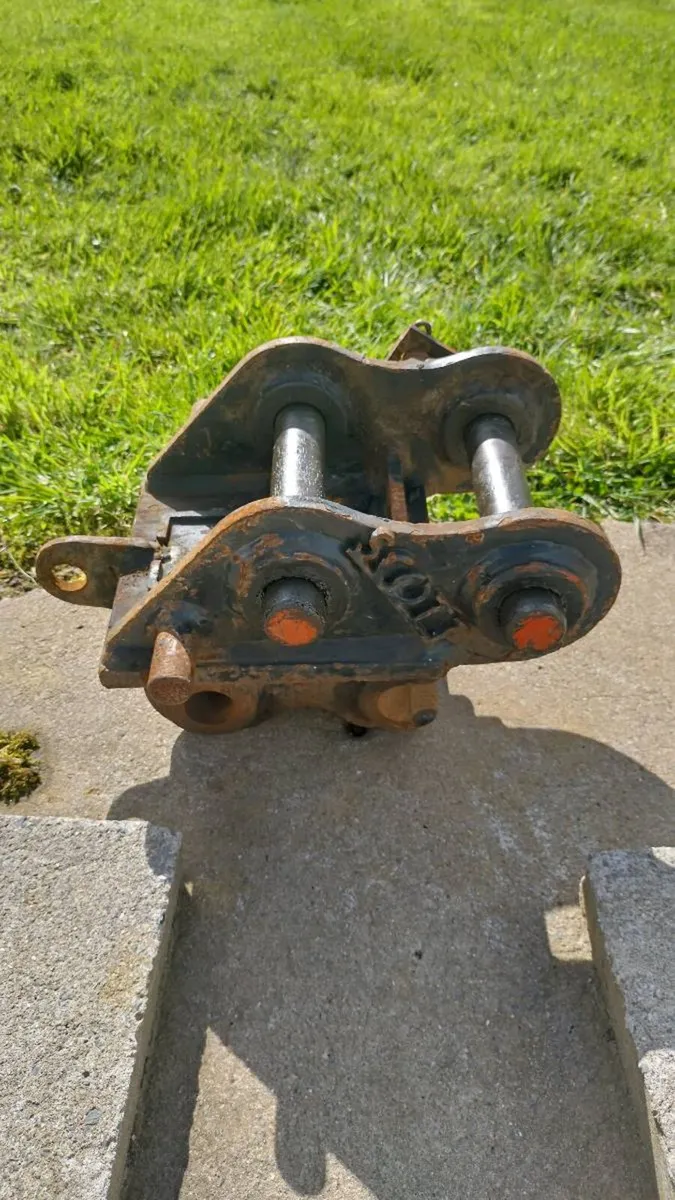 Mini digger 35mm Manual hitch - Image 2