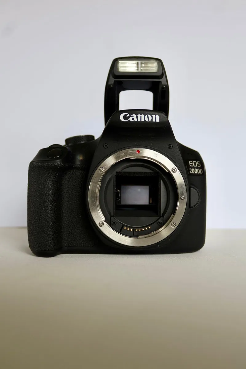 Canon EOS 2000D - Image 1