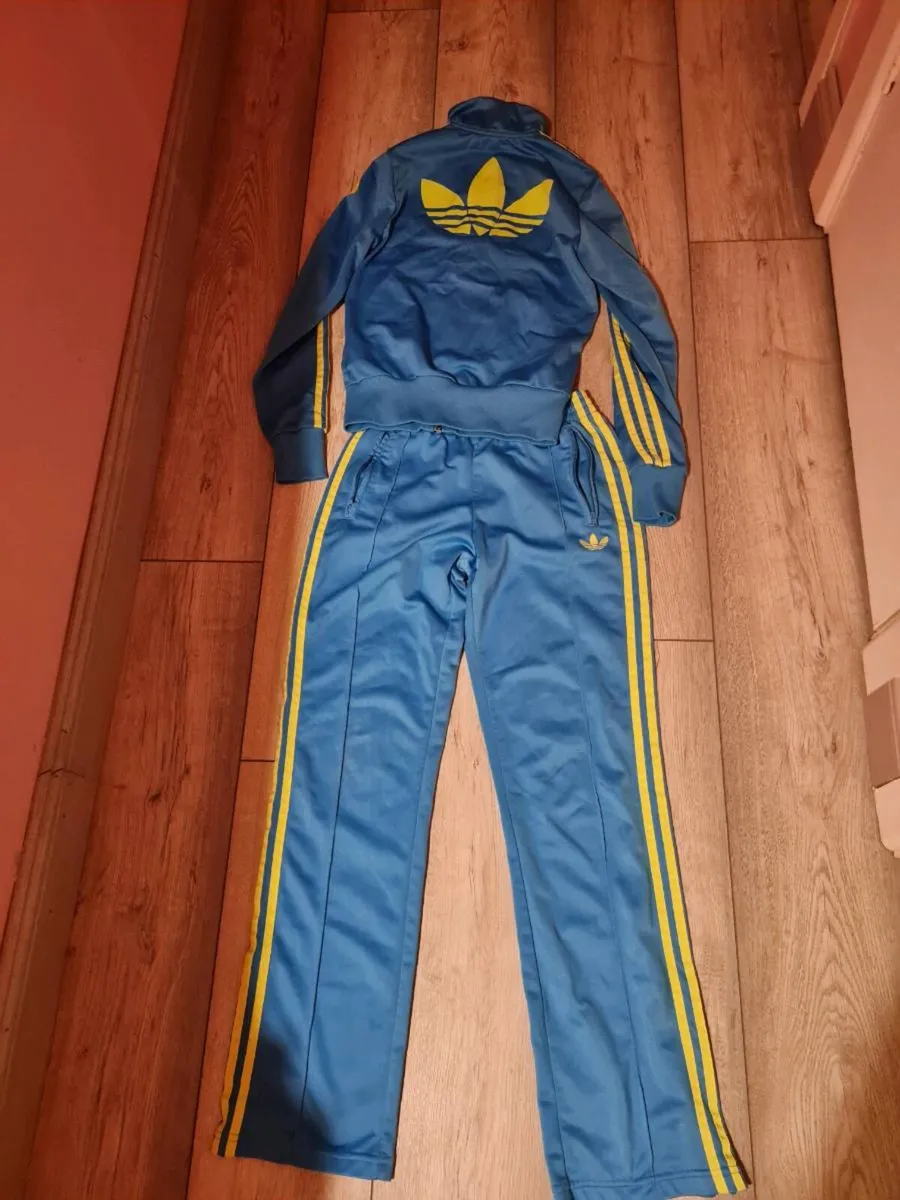 2 Tracksuit - Image 1
