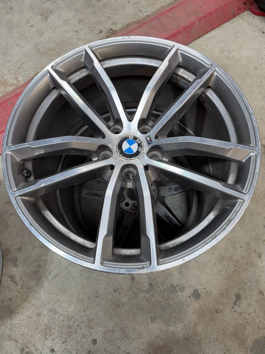 I’m selling BMW 520 - Image 1