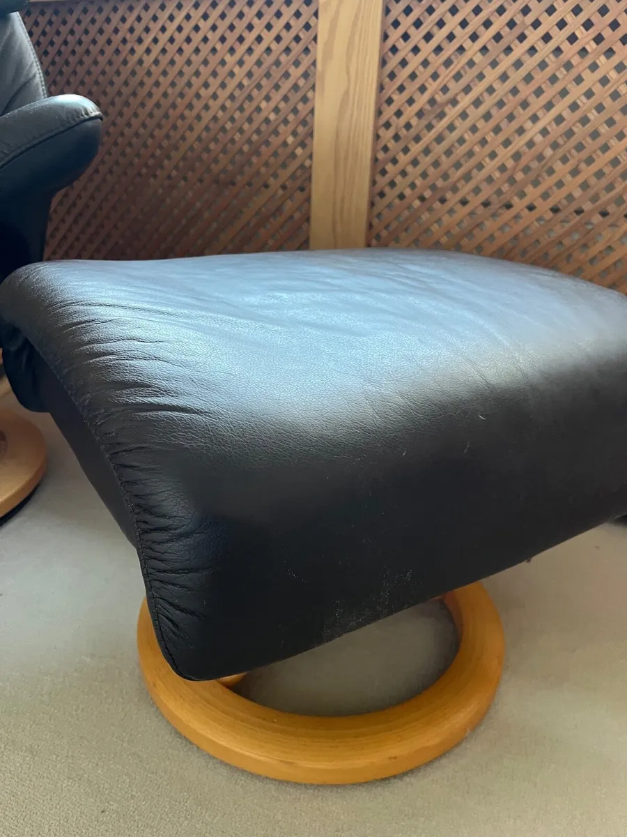 Stressless Recliner chair and stool - Image 4