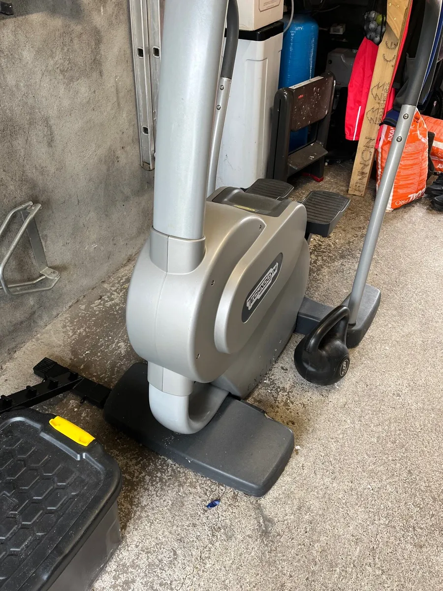 Cross trainer - Image 2