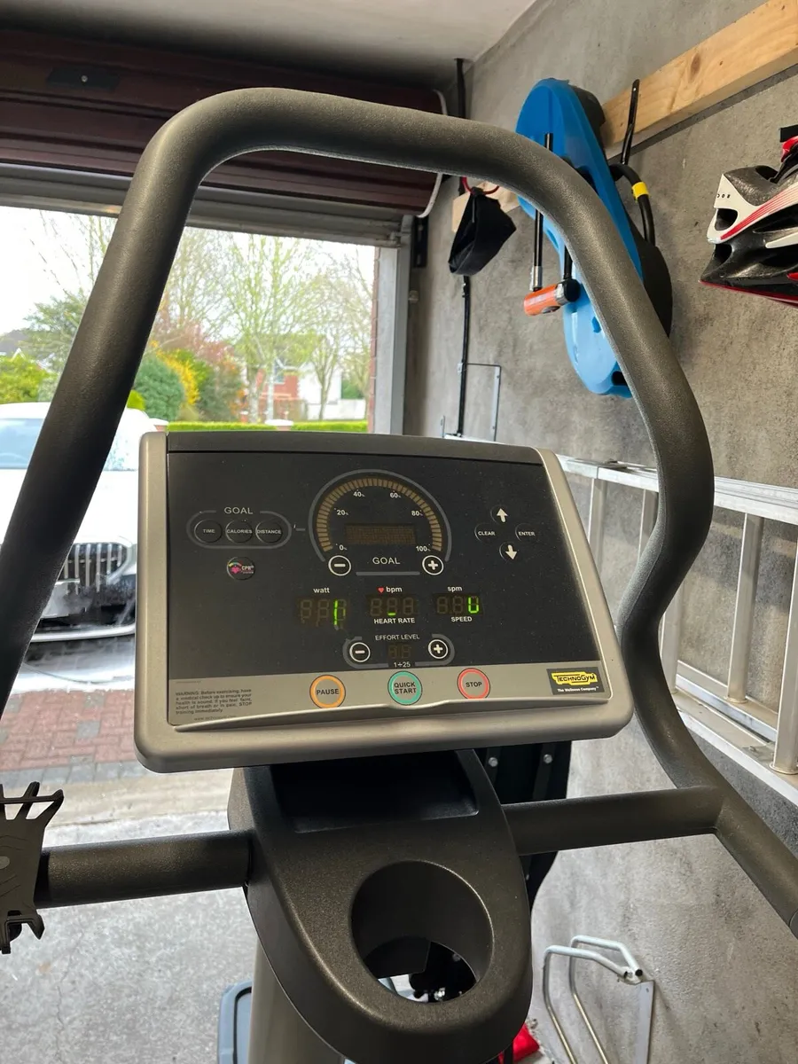 Cross trainer - Image 4